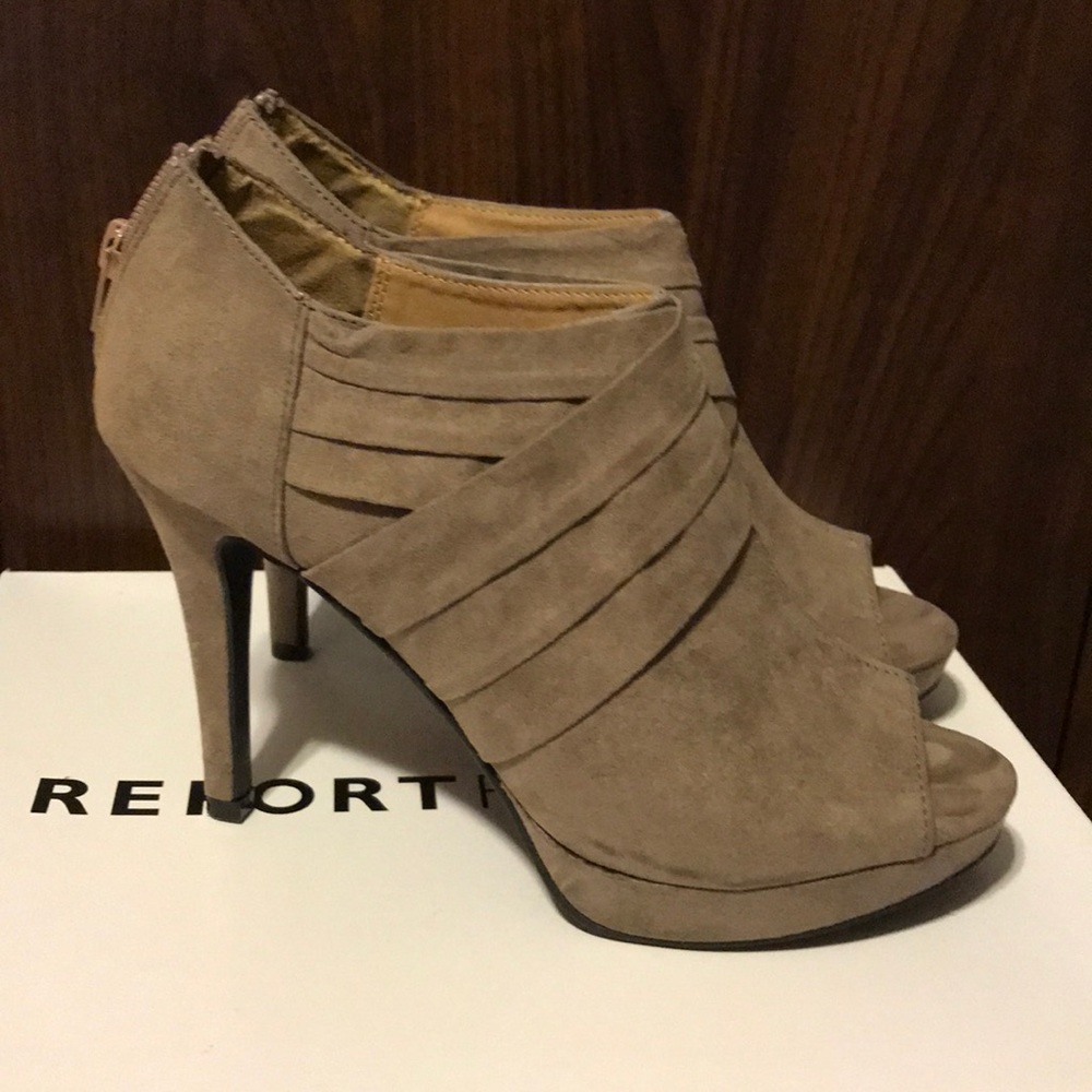 Report booties
